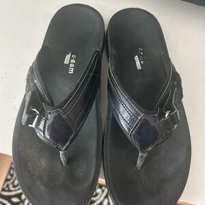 Sunbeam Black Patent Leather Thong Sandals